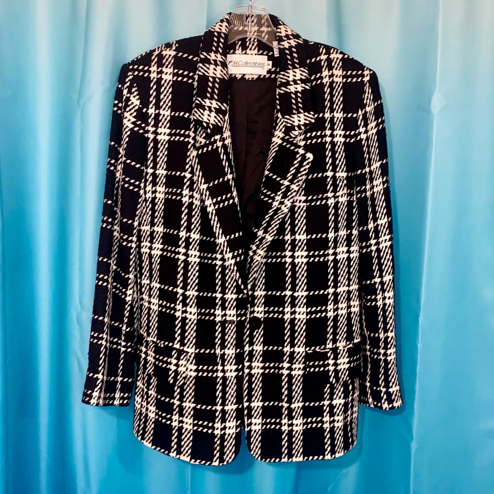 Vintage ✌️ Black & White Plaid Wool Blend Single Button Blazer. Women Size 6.